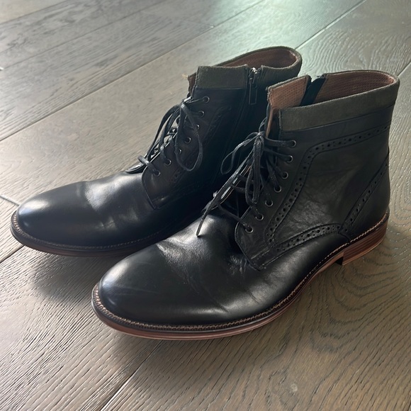 Men’s Johnston & Murphy Black Boots - Sz. 10.5